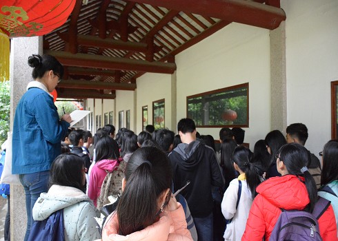 旅游管理与烹饪学院旅游协会举办首期地陪导游技能培训